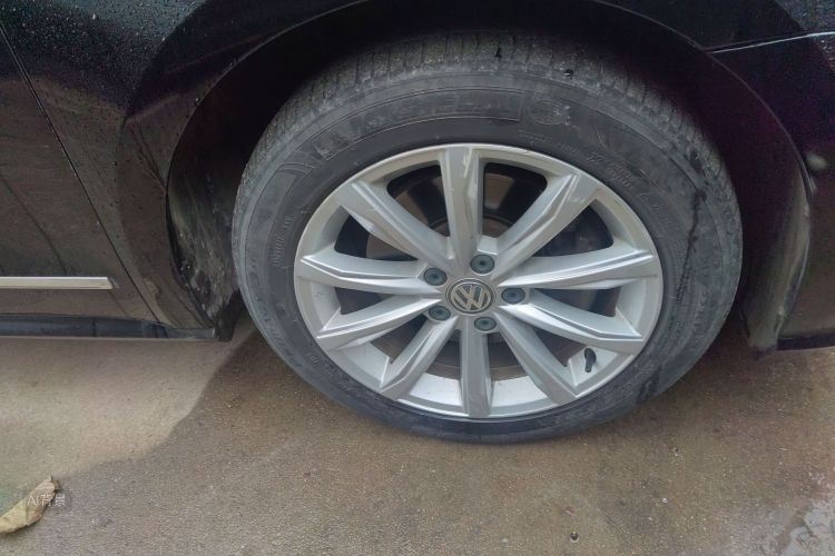 Volkswagen Passat 2016 car image #9