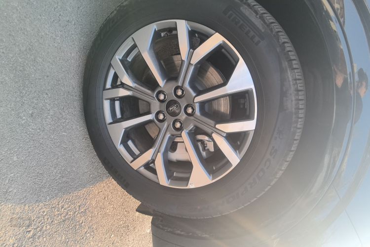 Ford Edge 2024 immagine di auto #9