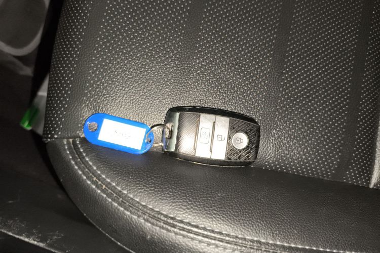 起亚 起亚K4 2016 汽车图片 #9