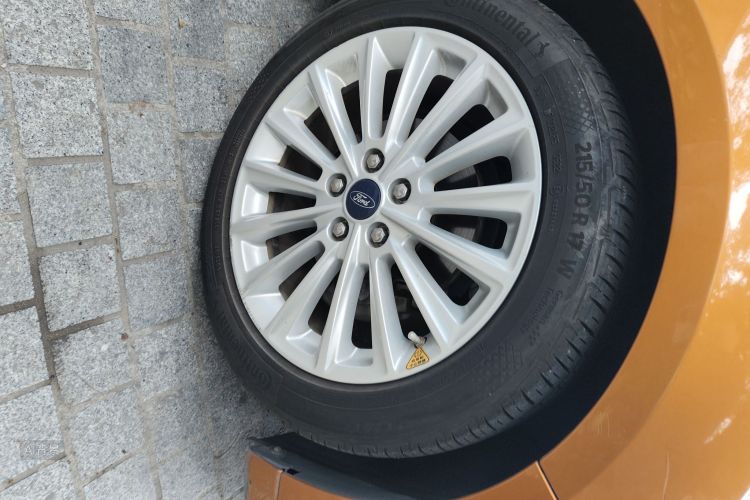 Ford Focus 2017 car image #9