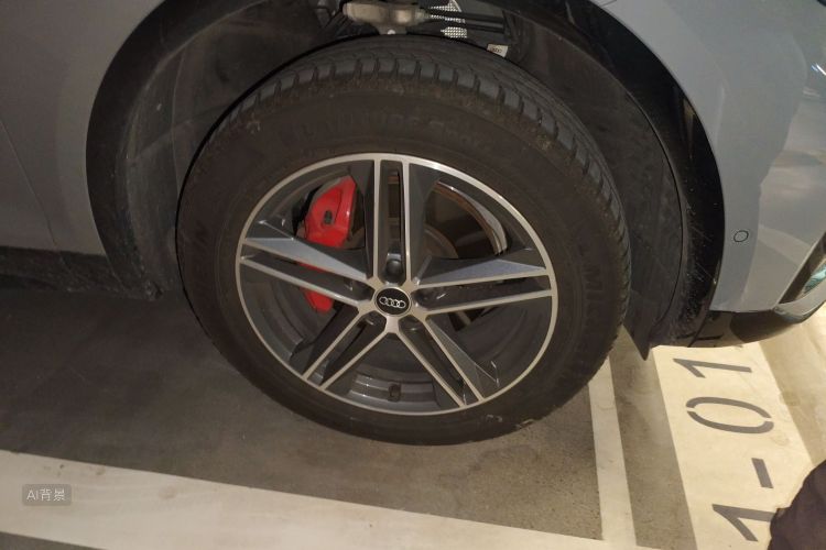 Audi Q5L Sportback 2024 immagine di auto #9