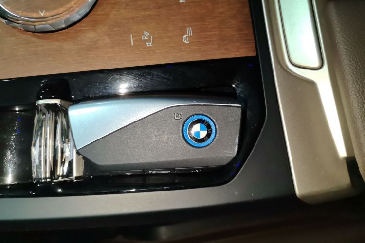 BMW 2023 car image #9