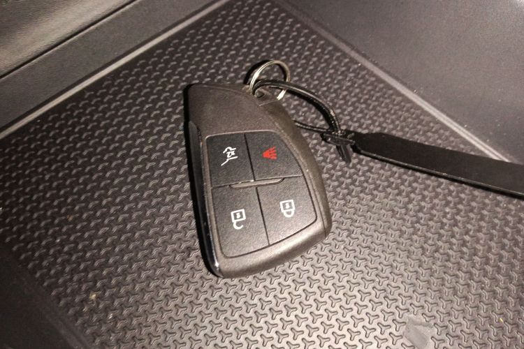 Chevrolet Equinox Plus 2025 car image #9