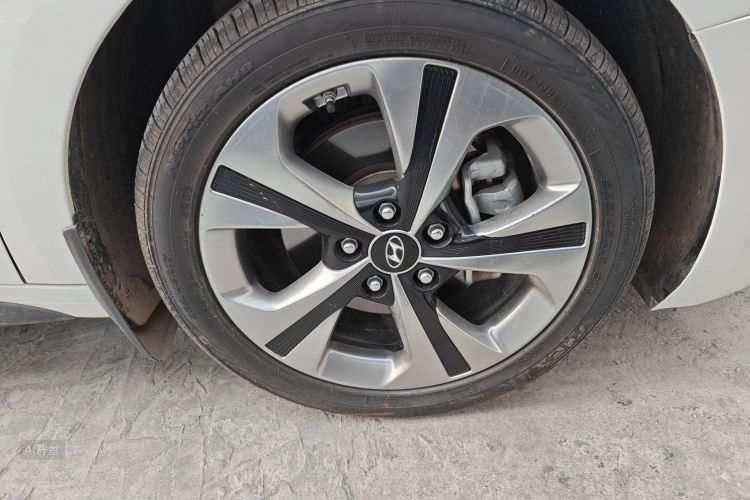 Hyundai Lafesta 2019 #9 Hyundai Lafesta 2019 car image #9