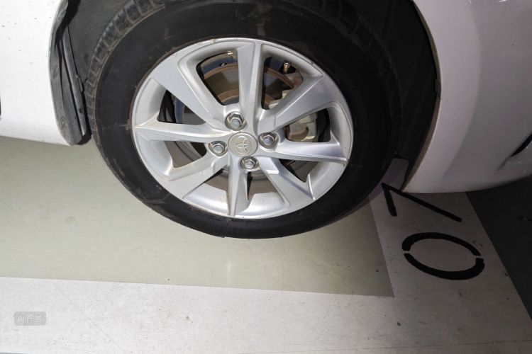 Toyota Yaris L Zhixuan 2015 image de voiture #9