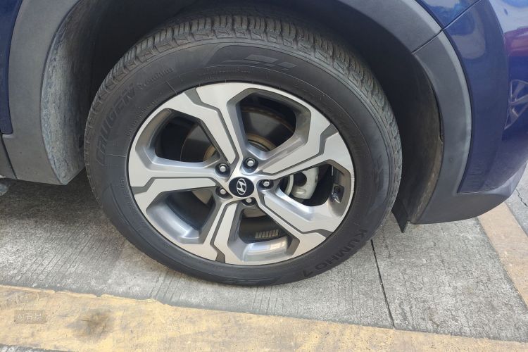 Hyundai Santa Fe 2020 car image #9