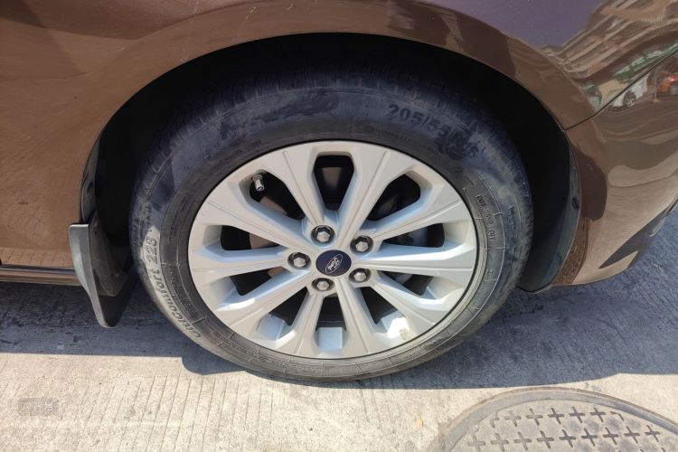 Ford Escort 2016 image de voiture #9