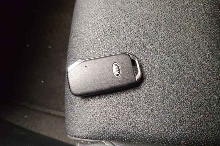 Kia K3 2020 car image #9
