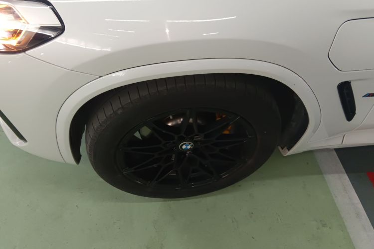 BMW iX3 2023 car image #9