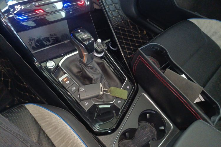 Volkswagen Tayron GTE 2020 #9 Volkswagen Tayron GTE 2020 car image #9