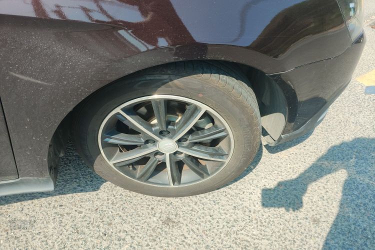 Emgrand 2016 car image #9