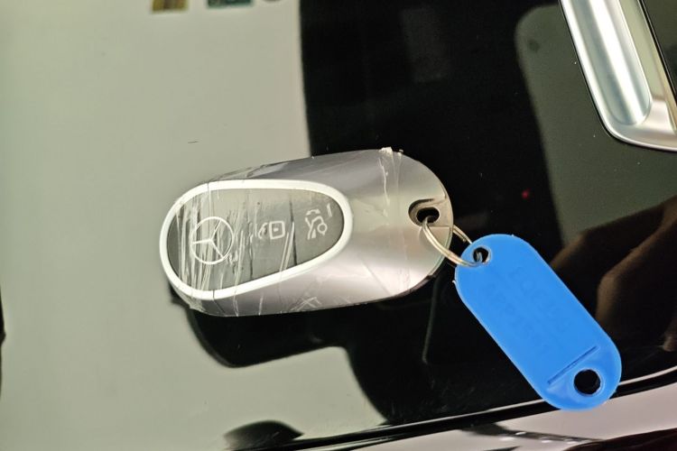 Mercedes-Benz EQE Class 2023 car image #9