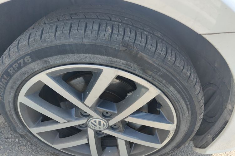 Volkswagen Golf 2018 car image #9