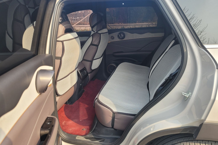 BYD Frigate 07 2024 #9 BYD Frigate 07 2024 car image #9