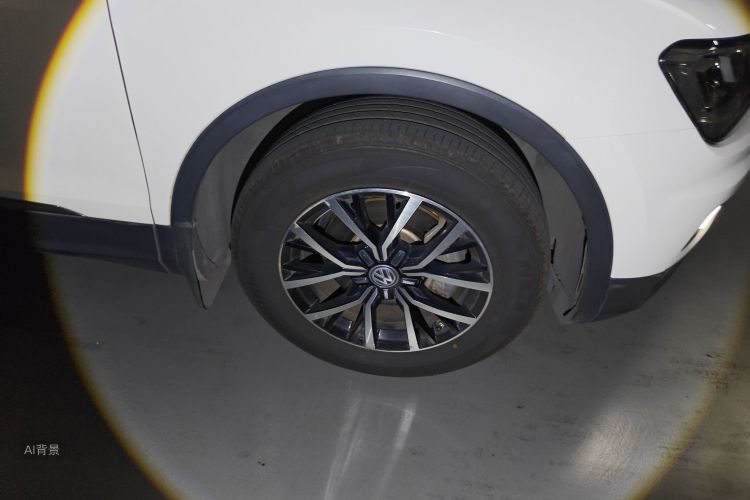 Volkswagen Tiguan L 2017 #9 Volkswagen Tiguan L 2017 car image #9