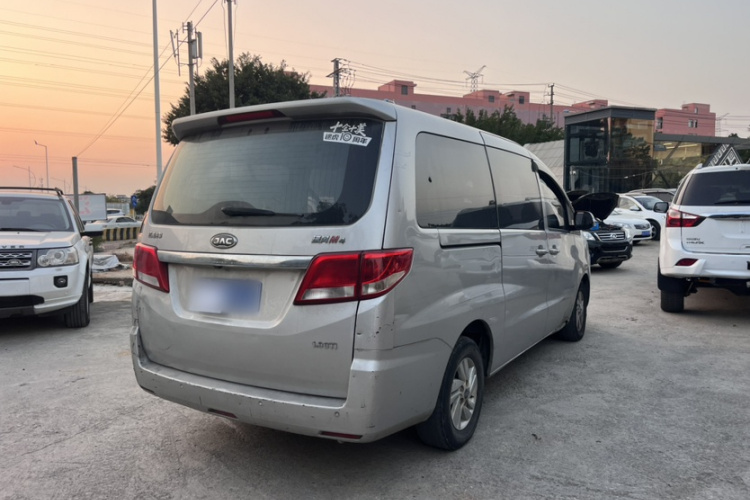 JAC 2018 #9 JAC 2018 car image #9