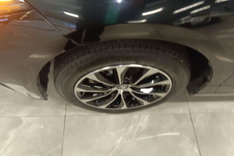 Toyota Avalon 2024 car image #9