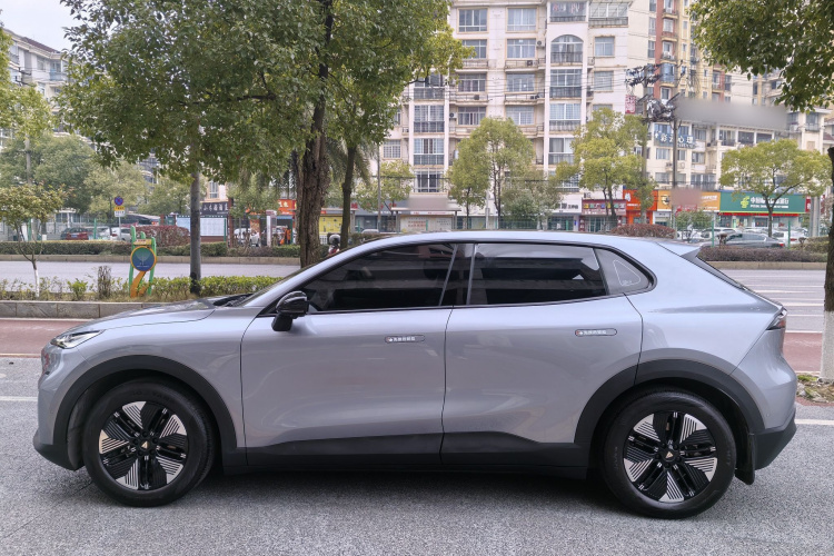 Deepal S05 2025 car image #9