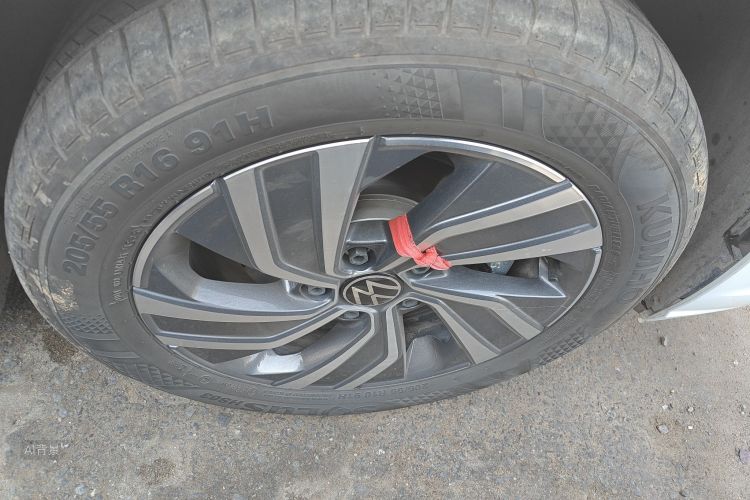 Volkswagen Bora 2025 imagem de carro #9