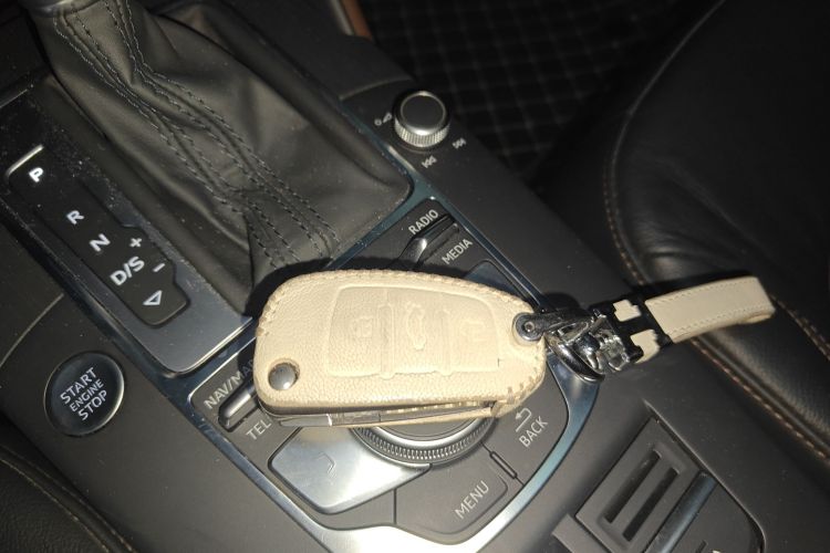 Audi A3 2019 car image #9