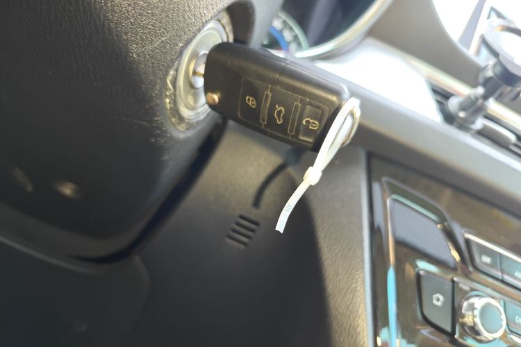 Changan Alsvin V7 2017 car image #9