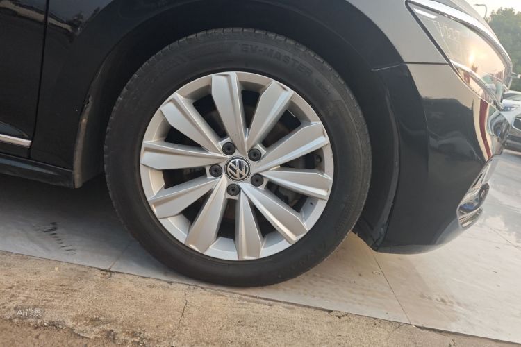 Volkswagen Passat 2019 #9 Volkswagen Passat 2019 car image #9