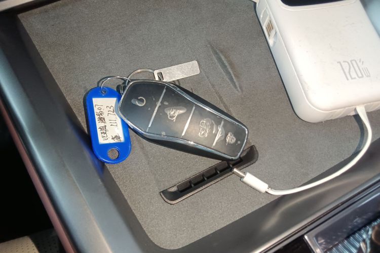 BYD Seal 07 DM-i 2025 car image #9