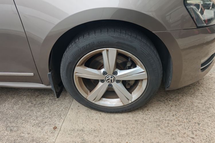 Volkswagen Passat 2014 car image #9