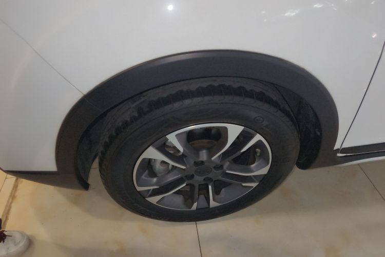 Vision X3 2019 car image #9