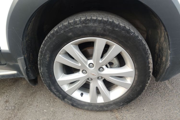 Chevrolet Captiva 2016 car image #9