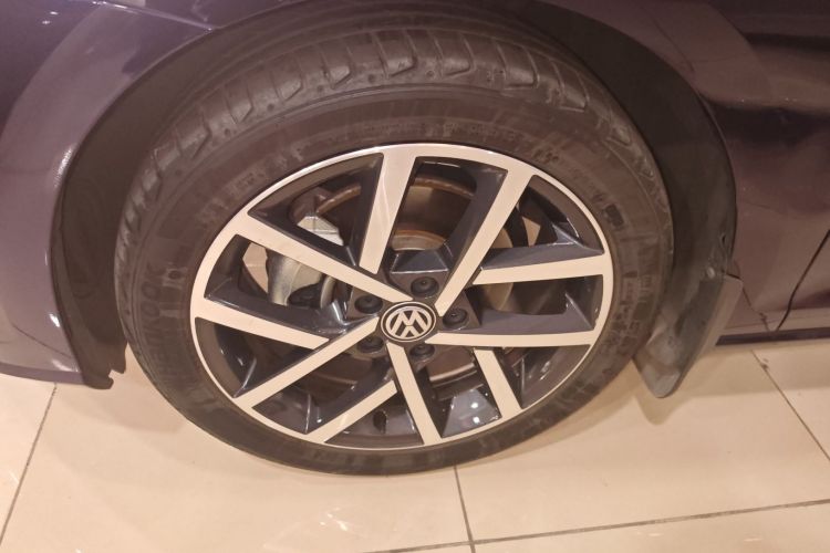 Volkswagen Golf 2020 car image #9