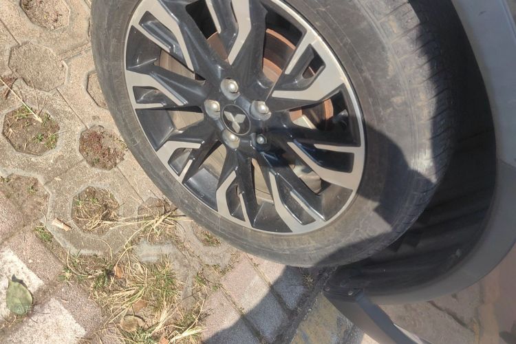 劳斯莱斯 欧蓝德 2018 汽车图片 #9