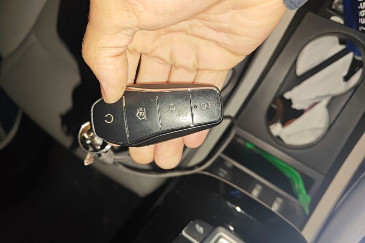 BYD Yuan Pro 2022 immagine di auto #9