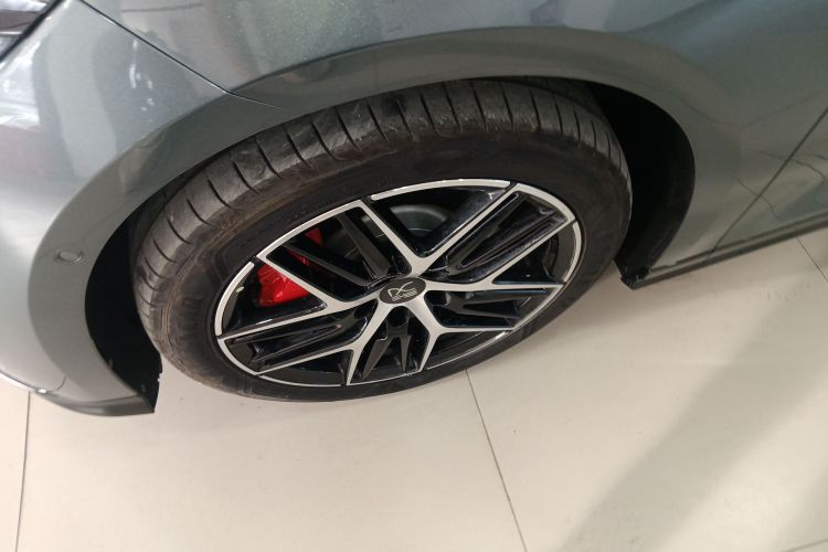 BYD HanL 2025 #9 BYD HanL 2025 car image #9