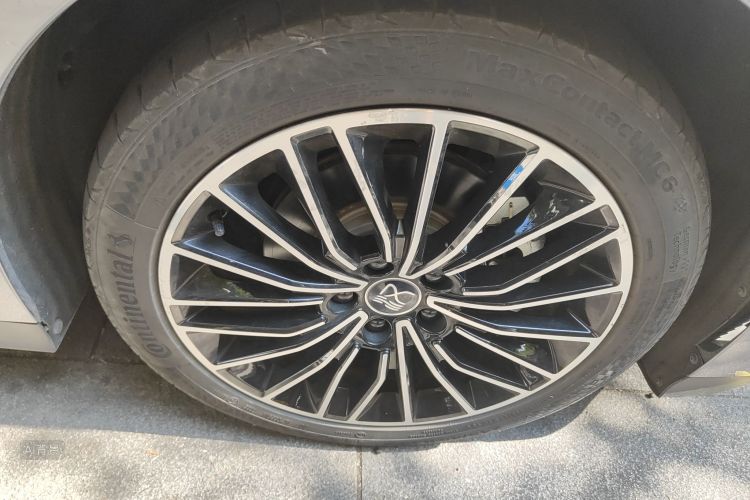 BYD Han 2022 car image #9