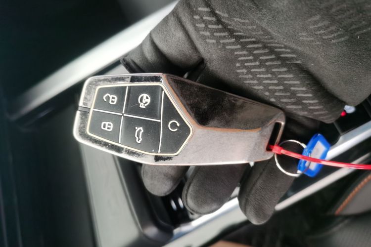 MG ONE 2022 car image #9