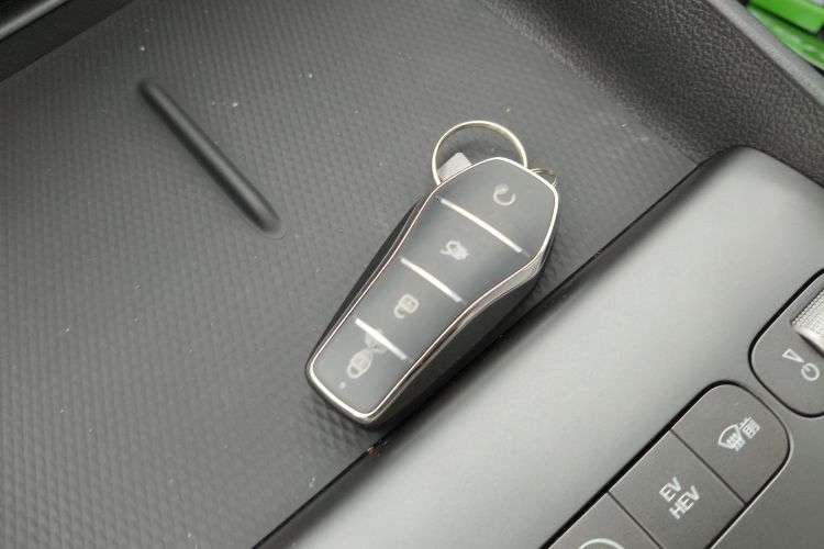 BYD Seal 05 DM-i 2025 immagine di auto #9