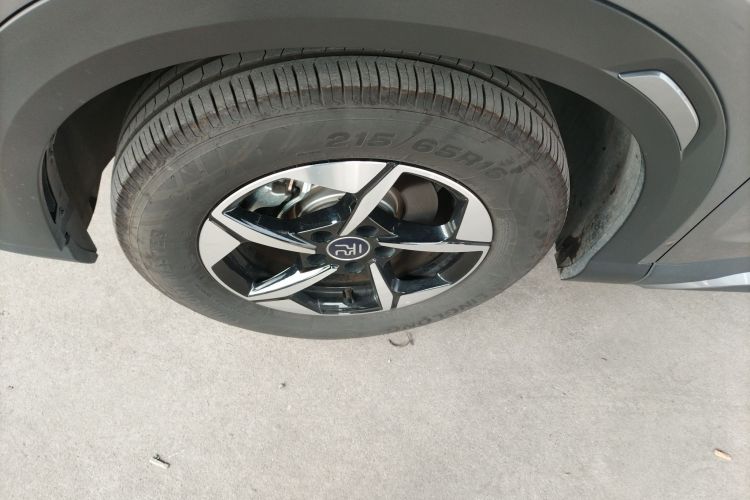 BYD YuanUP 2025 car image #9