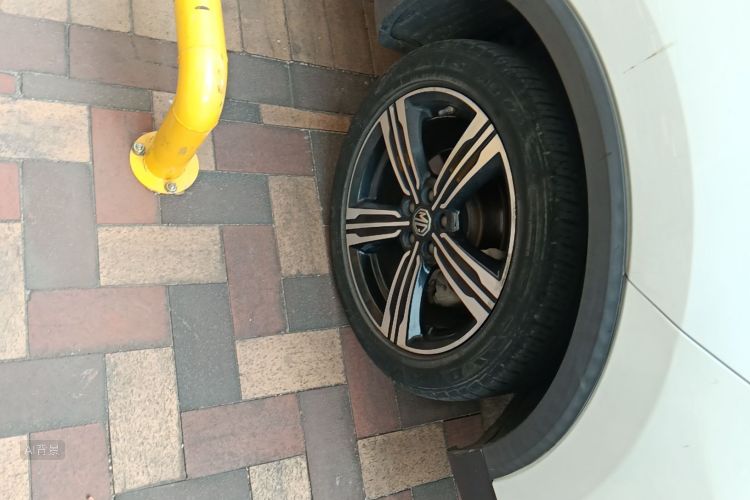 MG ZS 2019 car image #9