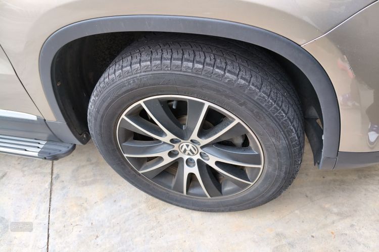 Volkswagen Tiguan 2015 immagine di auto #9