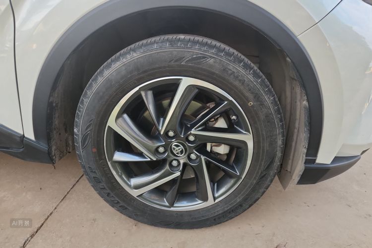 Toyota C-HR 2023 immagine di auto #9