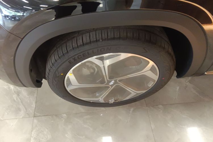 GEELY Monjaro 2025 car image #9