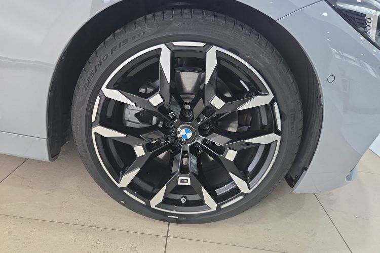 BMW 4 Series 2024 car image #9