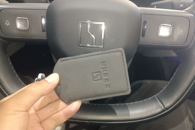 极氪 极氪007 2024 汽车图片 #9