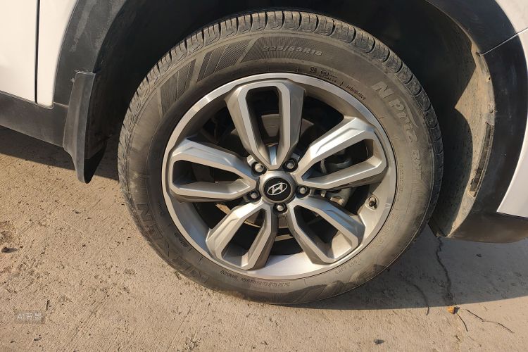 Hyundai ix35 2019 car image #9