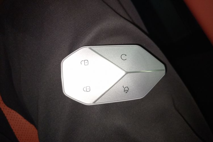 FangChengBao Tiger 7 2025 car image #9