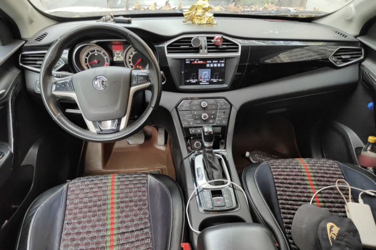 MG GS 2015 #9 MG GS 2015 car image #9