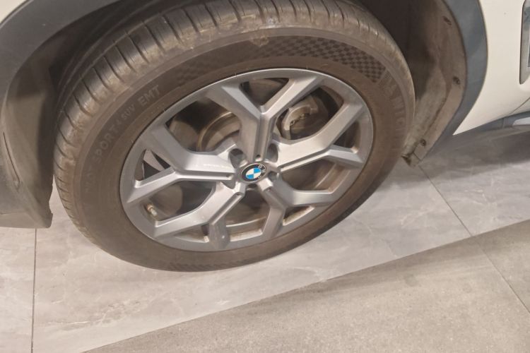 BMW X3 2020 car image #9