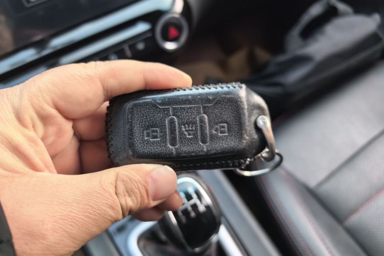 Kaiyi V3 2016 car image #9