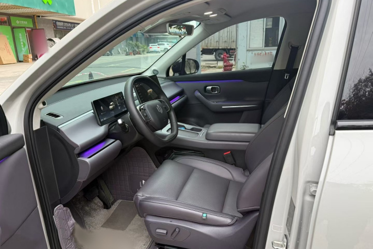 零跑汽车 零跑C10 2024 汽车图片 #9